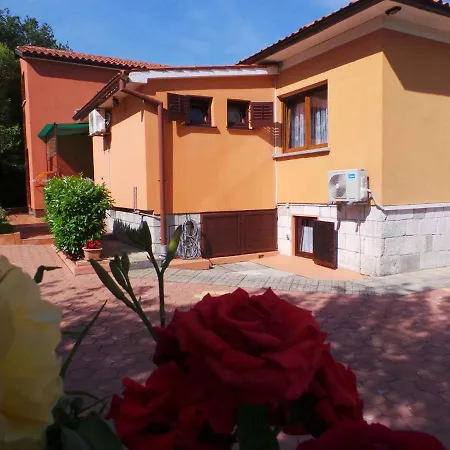 Appartement Labin 3 *